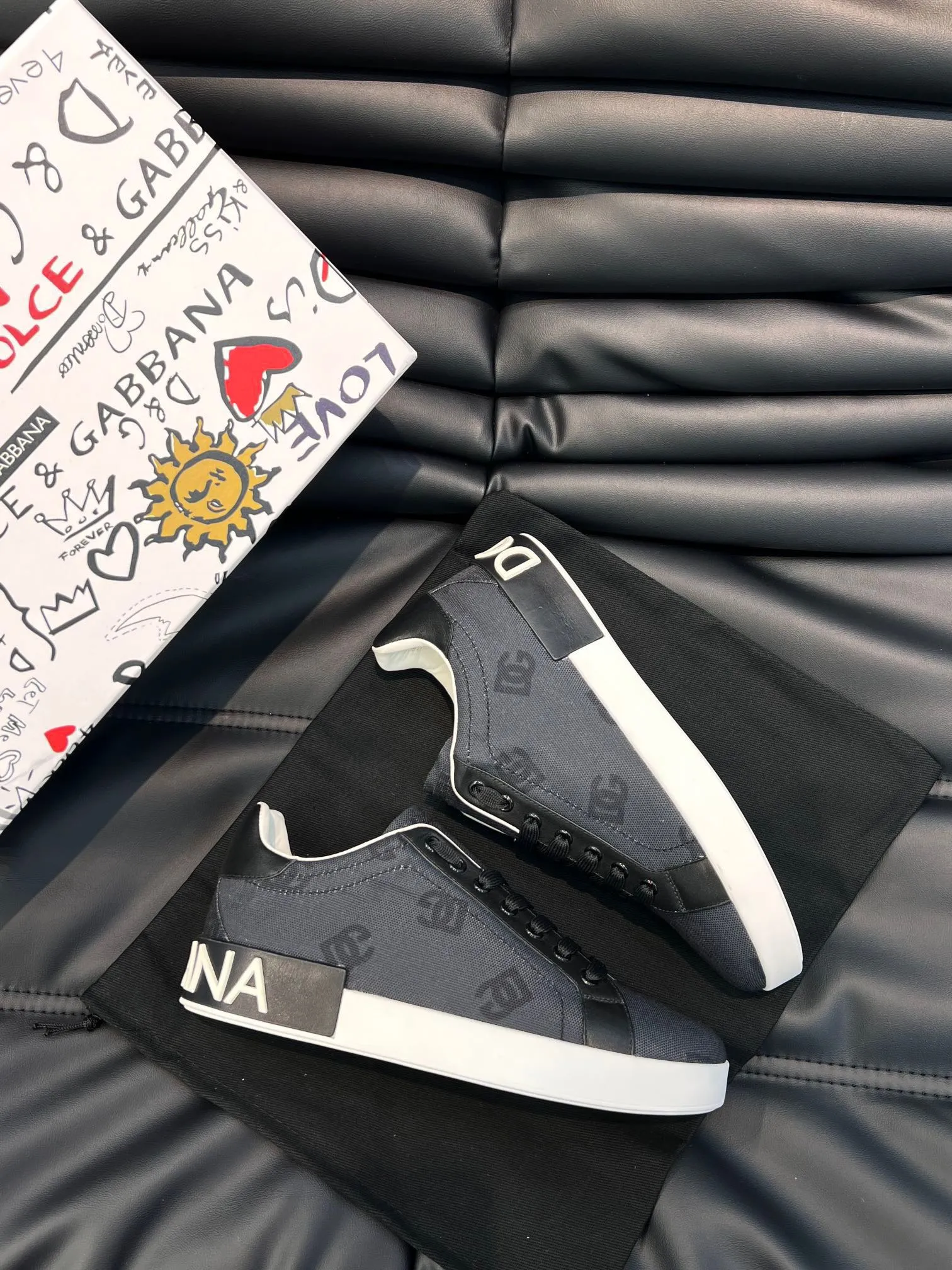 Men's shoes 360 yuan🏮🏮2023 new Dolce & Gabbana/top original single DG heavy industry series, imported original waterproof canvas, contrasting color design is super beautiful, exquisite and luxurious, super A level! Compared with the genuine product at the counter, the version is no worse at all! size：38-46